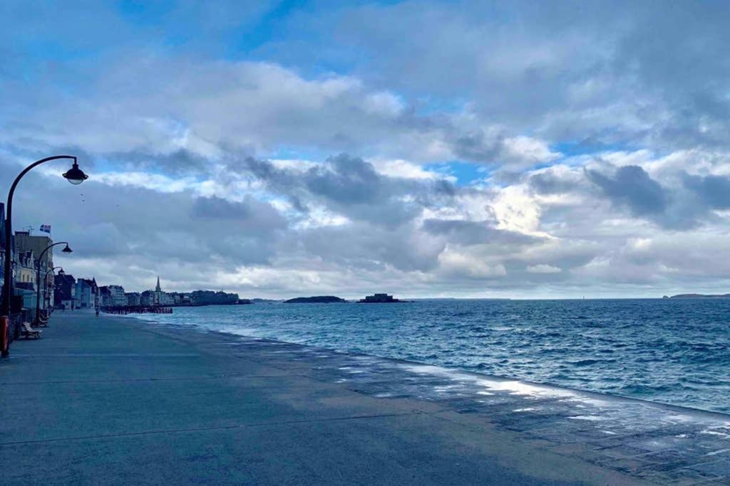 Petit Loft Saint-Malo Intra-Muros Bagian luar foto