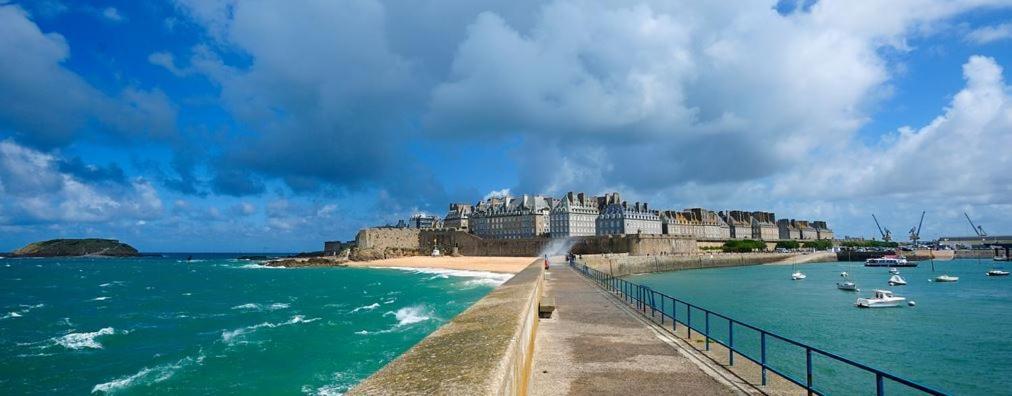Petit Loft Saint-Malo Intra-Muros Bagian luar foto